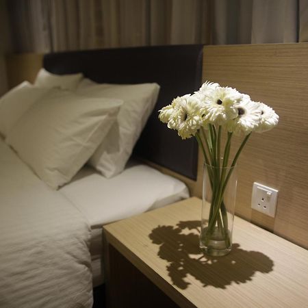 I Am Jazz Hotel Τζόχορ Μπάχρου Εξωτερικό φωτογραφία
