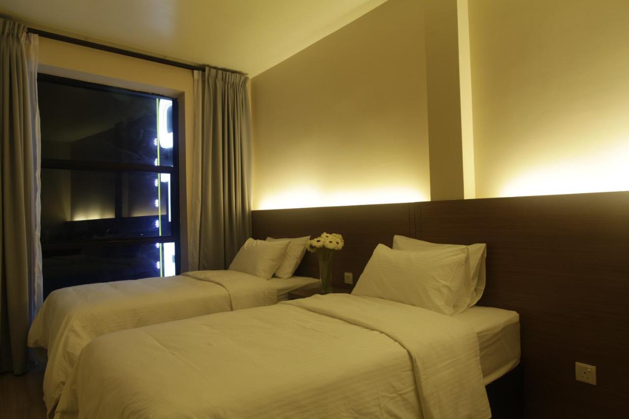 I Am Jazz Hotel Τζόχορ Μπάχρου Εξωτερικό φωτογραφία
