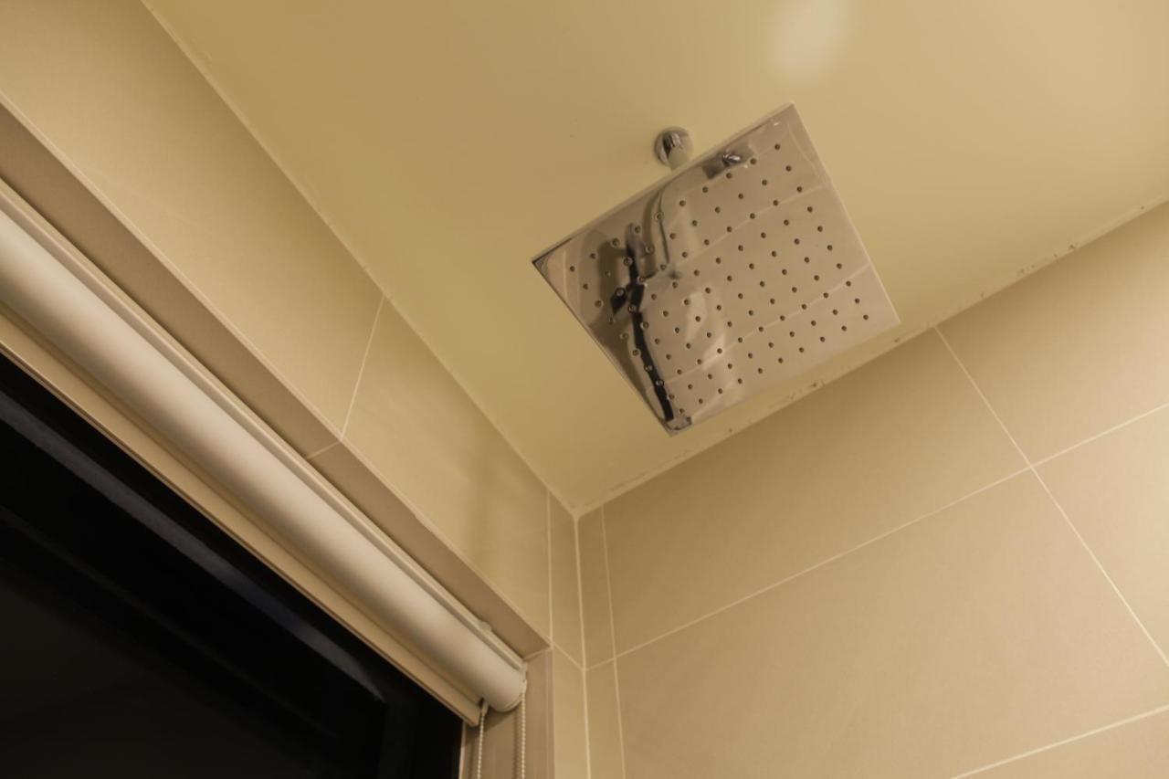 I Am Jazz Hotel Τζόχορ Μπάχρου Εξωτερικό φωτογραφία