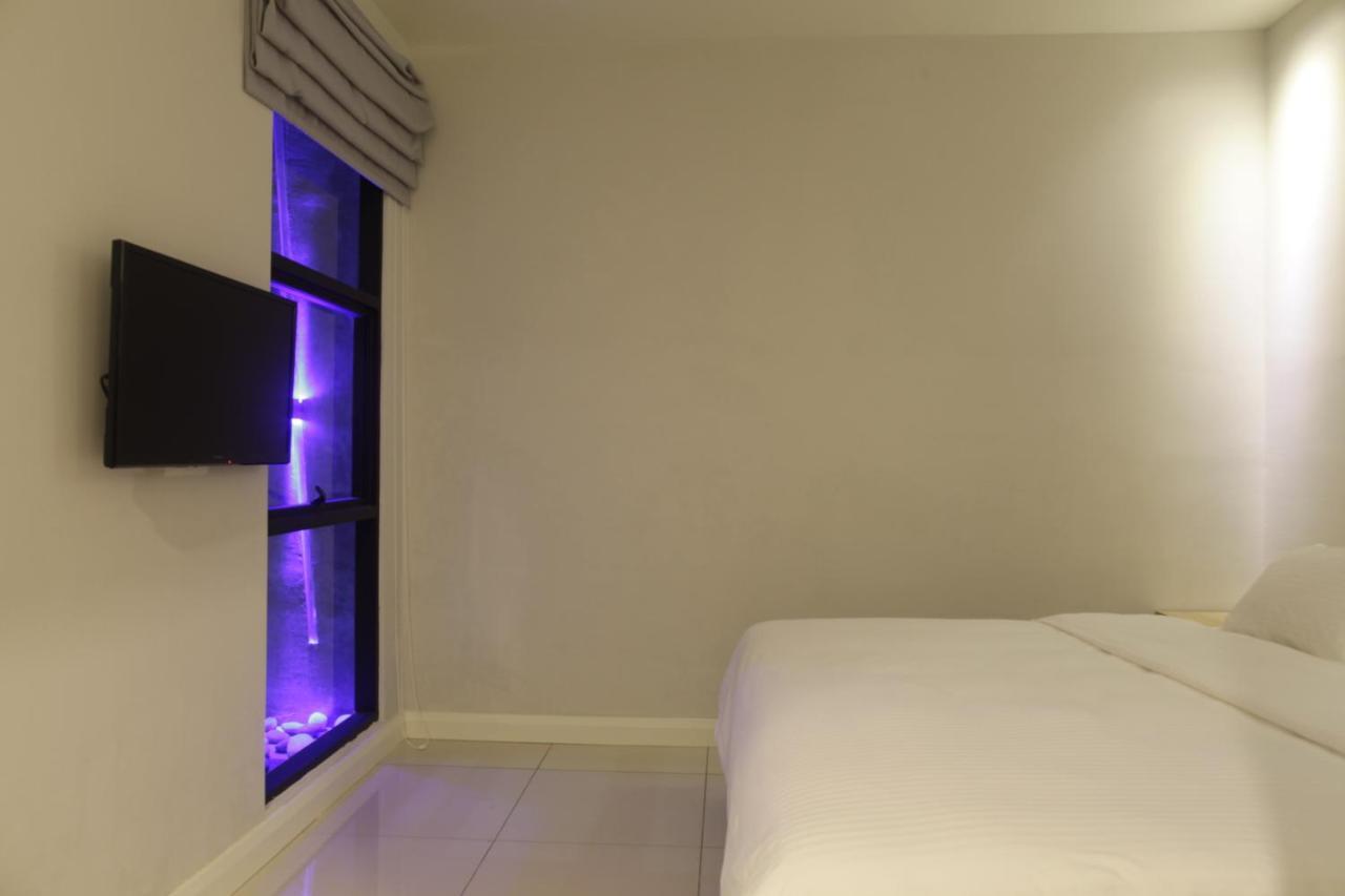 I Am Jazz Hotel Τζόχορ Μπάχρου Εξωτερικό φωτογραφία