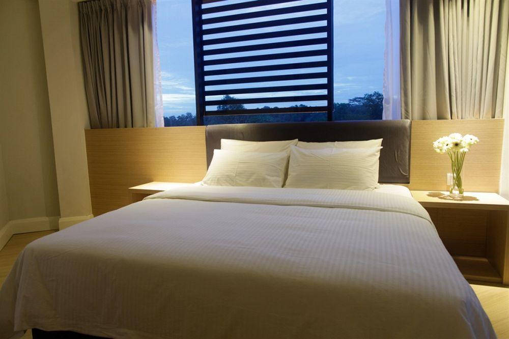 I Am Jazz Hotel Τζόχορ Μπάχρου Εξωτερικό φωτογραφία