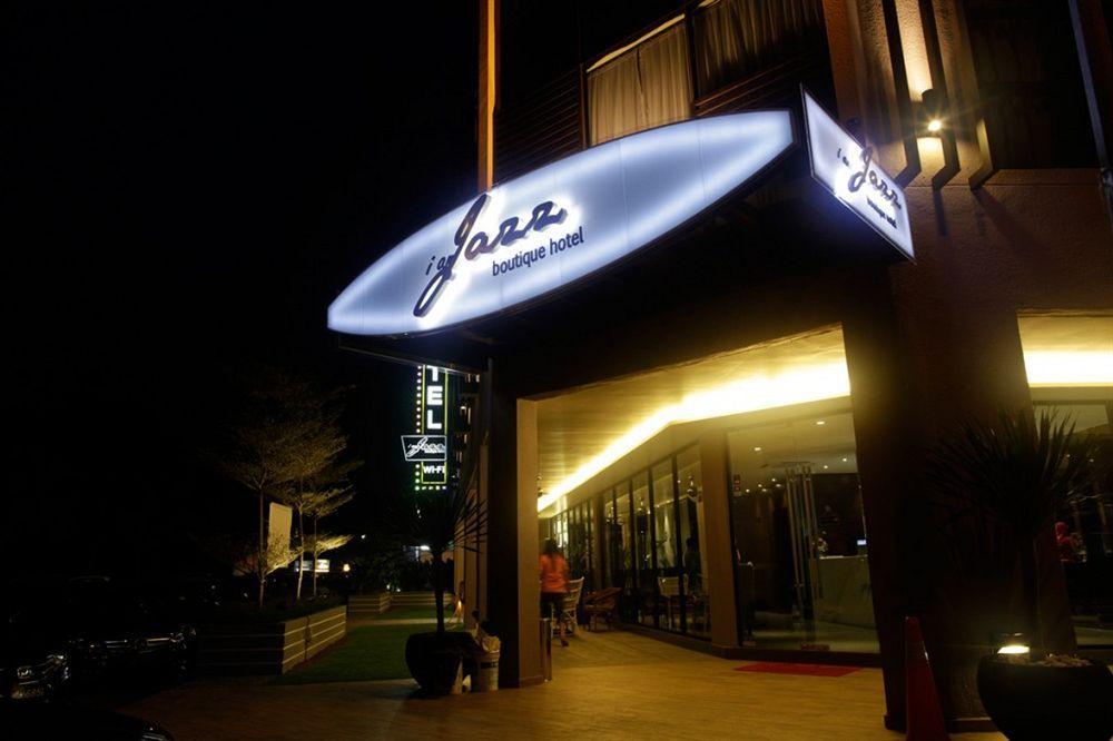 I Am Jazz Hotel Τζόχορ Μπάχρου Εξωτερικό φωτογραφία