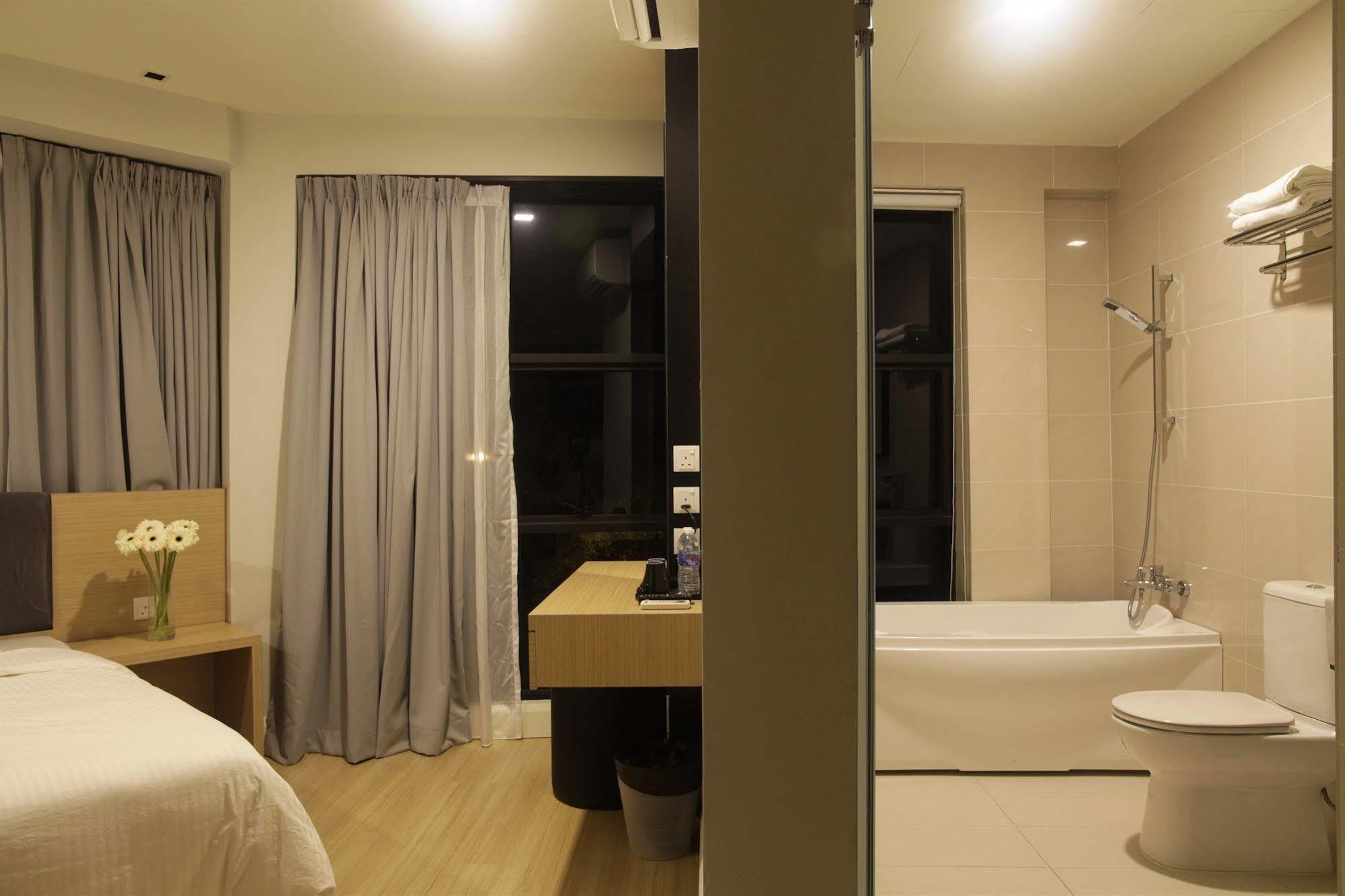 I Am Jazz Hotel Τζόχορ Μπάχρου Εξωτερικό φωτογραφία