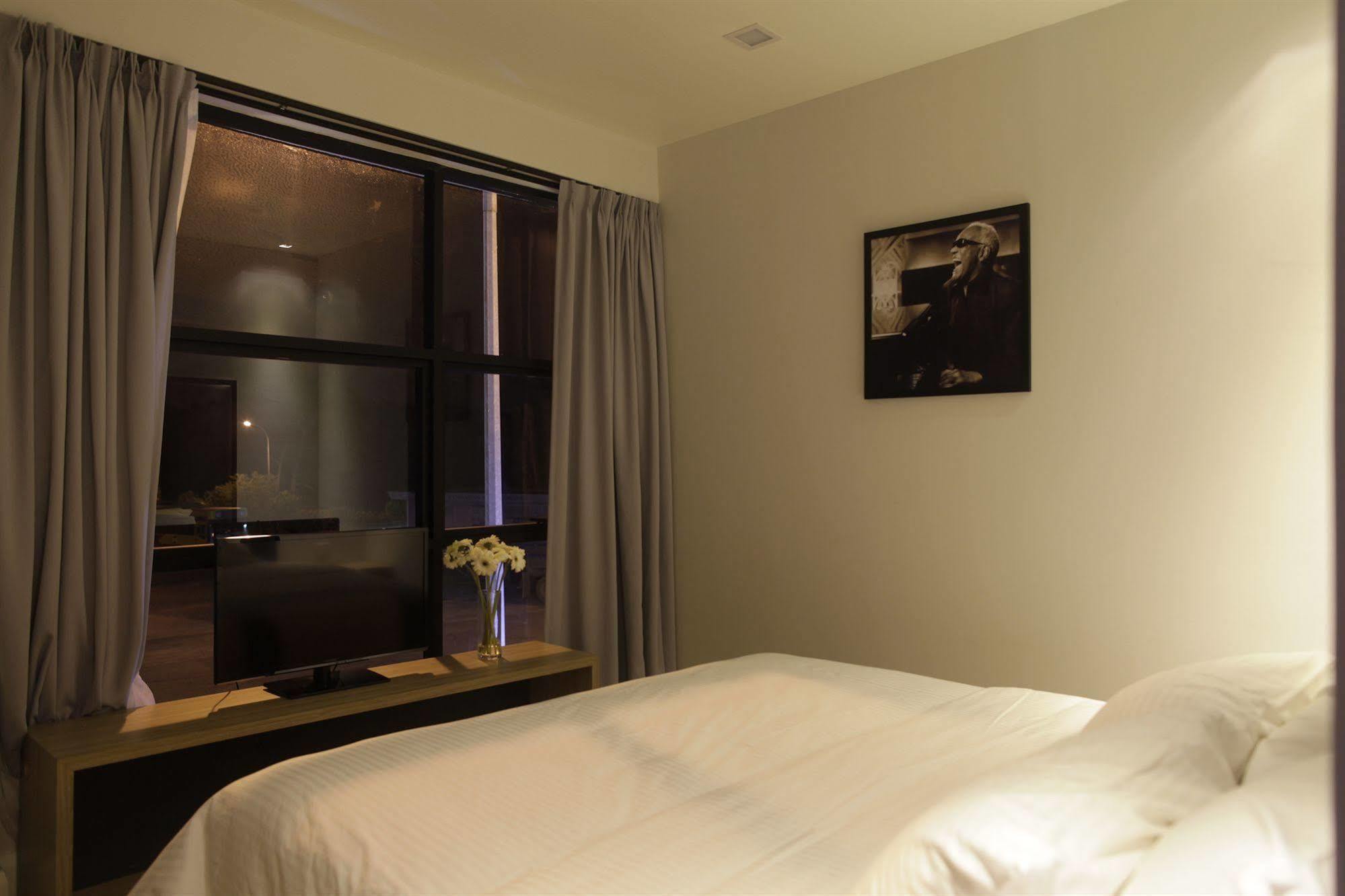 I Am Jazz Hotel Τζόχορ Μπάχρου Εξωτερικό φωτογραφία