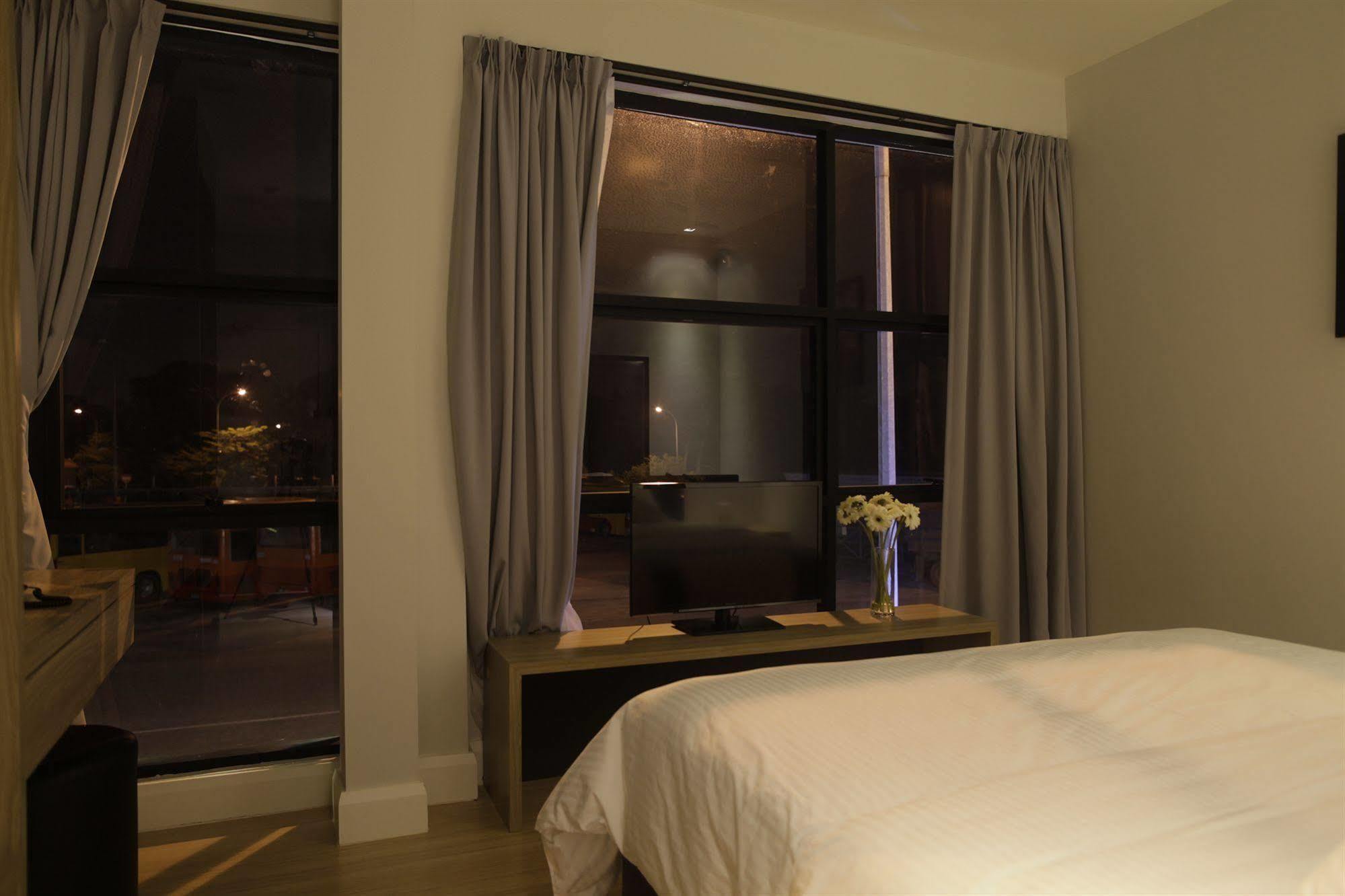 I Am Jazz Hotel Τζόχορ Μπάχρου Εξωτερικό φωτογραφία