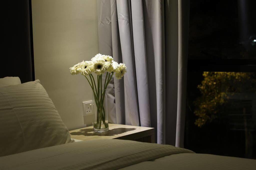 I Am Jazz Hotel Τζόχορ Μπάχρου Εξωτερικό φωτογραφία